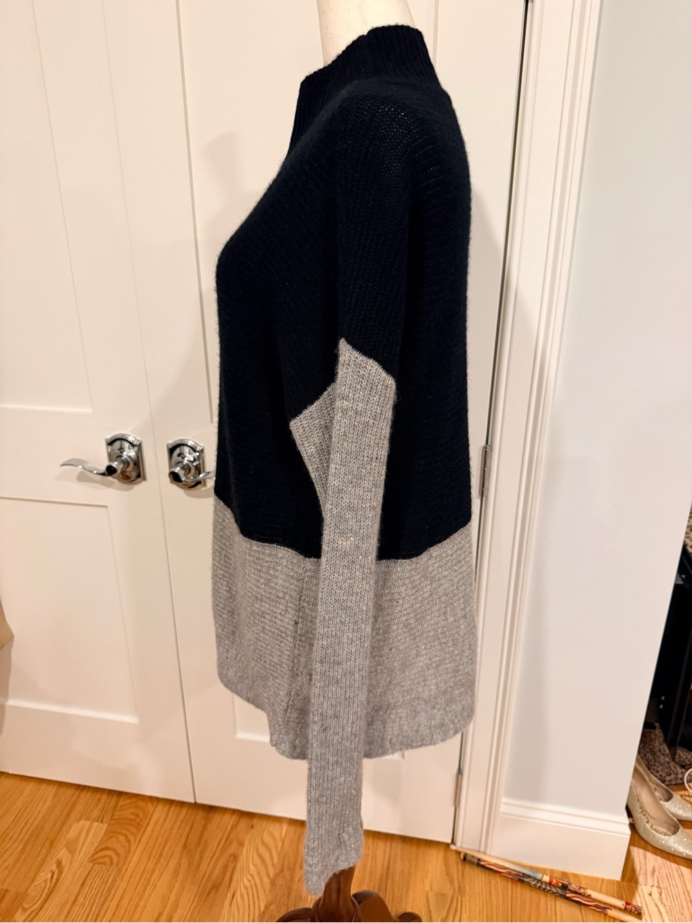 525 America Cashmere Black & Gray Colorblock Mock Neck Sweater - Picture 3 of 10